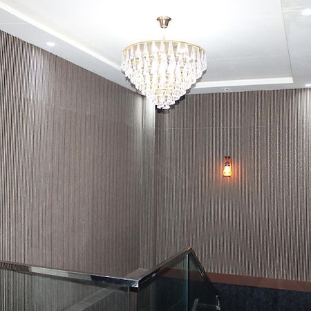 Hotel Gold Stone كانبور المظهر الخارجي الصورة