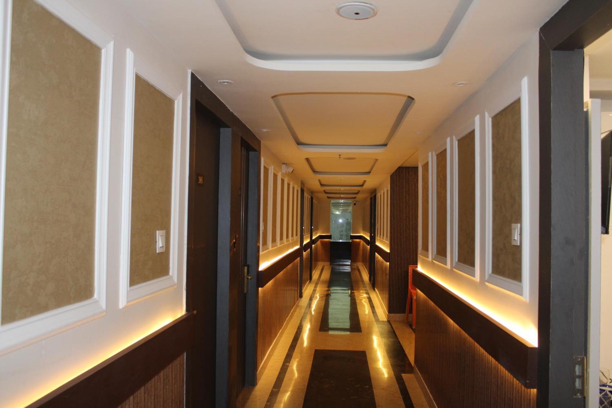 Hotel Gold Stone كانبور المظهر الخارجي الصورة